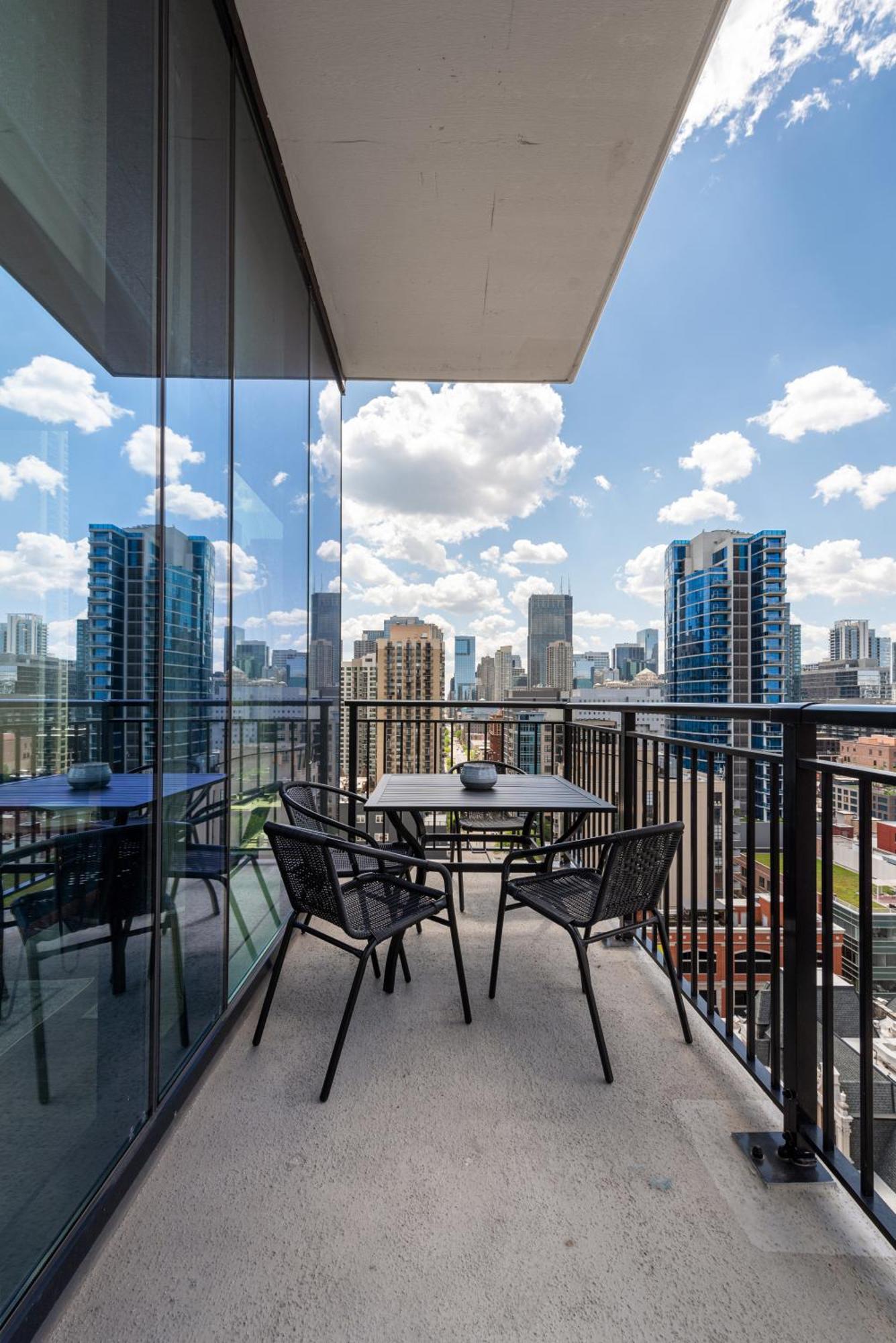 Aurelien Spacious Apartments In The Heart Of Gold Coast Chicago Eksteriør bilde